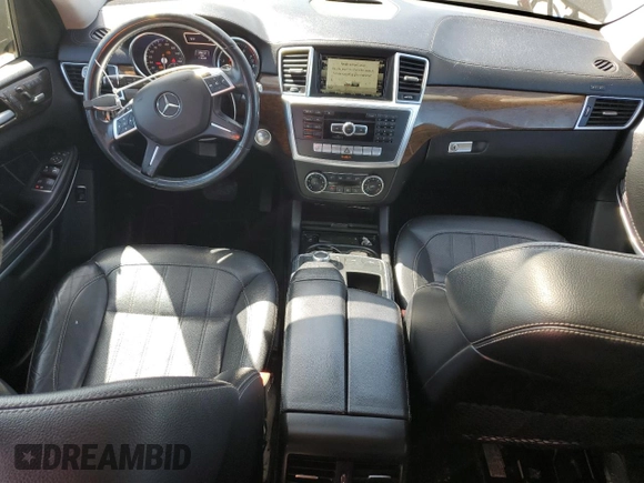 2014 Mercedes-Benz GL 450 z VIN 4JGDF7CE0EA426199, wystawiony jako Copart lot #52172115 z przebiegiem 114 749 mil mil oraz Szkoda całkowita • Salvage title. Historia ofert i sprzedaży dostępna na DreamBid. Obrazek 8.