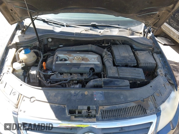 2008 Volkswagen Passat Komfort z VIN WVWJK73C28E241263, wystawiony jako IAAI lot #42021388 z przebiegiem 144 131 mil mil oraz . Historia ofert i sprzedaży dostępna na DreamBid. Obrazek 10.