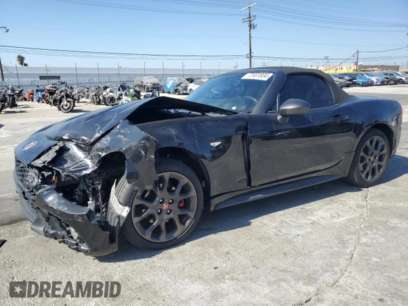 2018 FIAT 124 Spider Abarth z VIN JC1NFAEK8J0134189, wystawiony jako Copart lot #72461804 z przebiegiem 36 047 mil mil oraz Szkoda całkowita • Salvage title. Historia ofert i sprzedaży dostępna na DreamBid. Obrazek 1.