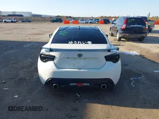 2017 Toyota 86 z VIN JF1ZNAA1XH8707535, wystawiony jako IAAI lot #41969546 z przebiegiem 85 468 mil mil oraz . Historia ofert i sprzedaży dostępna na DreamBid. Obrazek 16.