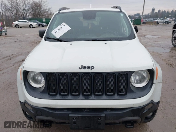 2018 Jeep Renegade Sport with VIN ZACCJBAB7JPH59147, listed as a IAAI auction lot 41661590 with 70,390 mi miles. Bid and sale history available at carsss.com. Image 12.