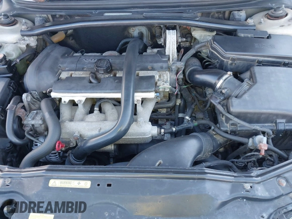 2004 Volvo S80 with VIN YV1TH59H641365689, listed as a IAAI auction lot 41397638 with 171,185 mi miles. Bid and sale history available at carsss.com. Image 10.