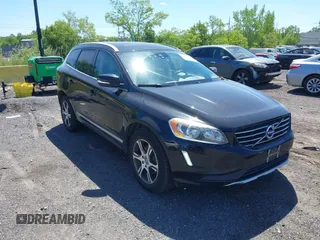 2015 Volvo XC60 T6 с VIN YV4902RK6F2740539, выставлен на аукционе IAAI как лот 42298395 с пробегом 152 304 миль миль и . История ставок и продаж доступна на DreamBid. Изображение 1.