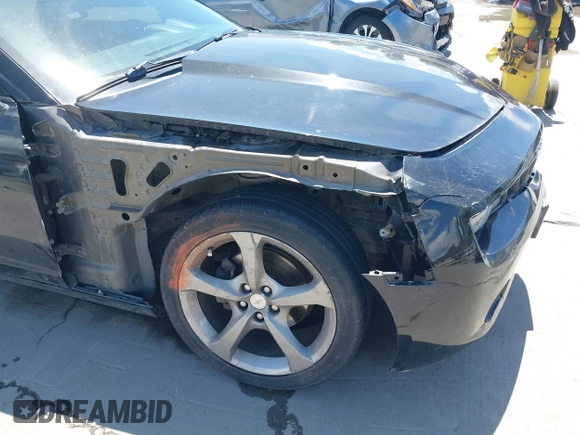 2013 Chevrolet Camaro LT z VIN 2G1FB1E32D9182026, wystawiony jako IAAI lot #42228559 z przebiegiem 210 159 mil mil oraz . Historia ofert i sprzedaży dostępna na DreamBid. Obrazek 6.