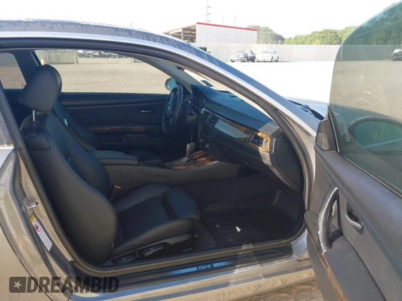 2007 BMW 3 Series 328i with VIN WBAWV13547P117295, listed as a IAAI auction lot 42020390 with 143,657 mi miles and . Bid and sale history available at DreamBid. Image 5.
