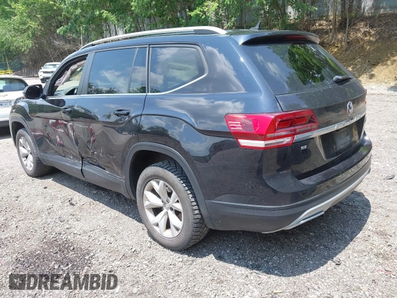 2018 Volkswagen Atlas SE z VIN 1V2KR2CA4JC569589, wystawiony jako IAAI lot #42471911 z przebiegiem 91 859 mil mil oraz . Historia ofert i sprzedaży dostępna na DreamBid. Obrazek 3.