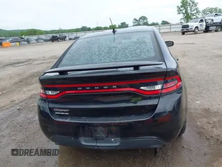 2015 Dodge Dart SE z VIN 1C3CDFAA3FD378329, wystawiony jako IAAI lot #42093951 z przebiegiem 202 499 mil mil oraz . Historia ofert i sprzedaży dostępna na DreamBid. Obrazek 16.