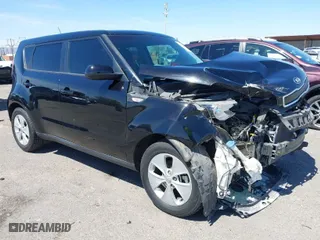 2014 Kia Soul with VIN KNDJN2A27E7021055, listed as a IAAI auction lot 41872138 with 31,955 mi miles. Bid and sale history available at carsss.com. Image 1.