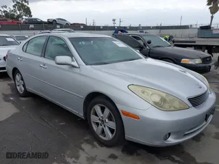 2006 Lexus ES 330 with VIN JTHBA30G165163156, listed as a IAAI auction lot 42104066 with 205,480 mi miles. Bid and sale history available at carsss.com. Image 1.