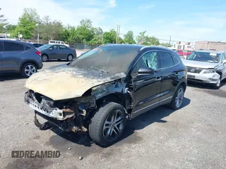 2019 Lincoln MKC Reserve with VIN 5LMTJ3DH6KUL07611, listed as a IAAI auction lot 42207705 with Not Provided miles and . Bid and sale history available at DreamBid. Image 2.