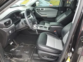 2022 Ford Explorer XLT z VIN 1FMSK7DH6NGB62558, wystawiony jako Copart lot #54575715 z przebiegiem 57 056 mil mil oraz Czysty tytuł • Clean title. Historia ofert i sprzedaży dostępna na DreamBid. Obrazek 7.