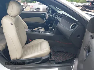 2014 Ford Mustang V6 with VIN 1ZVBP8AM6E5290062, listed as a IAAI auction lot 42341184 with 85,272 mi miles and . Bid and sale history available at DreamBid. Image 5.