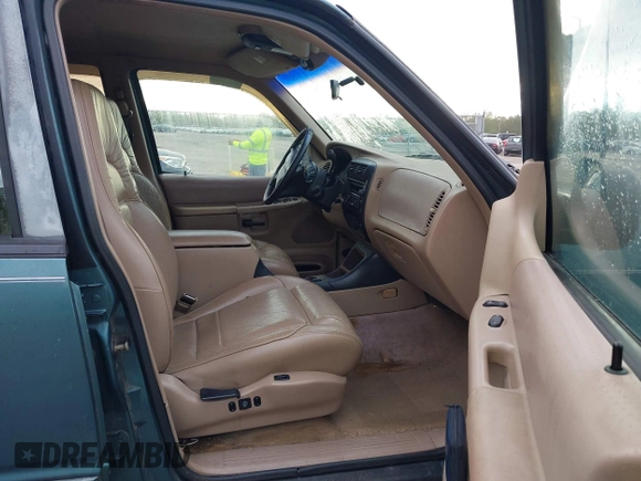 1997 Ford Explorer XLT with VIN 1FMDU32P3VZB34002, listed as a IAAI auction lot 41620592 with 227,461 mi miles and . Bid and sale history available at DreamBid. Image 5.