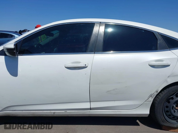 2019 Honda Insight LX z VIN 19XZE4F17KE005173, wystawiony jako IAAI lot #42442199 z przebiegiem 128 003 mil mil oraz . Historia ofert i sprzedaży dostępna na DreamBid. Obrazek 14.