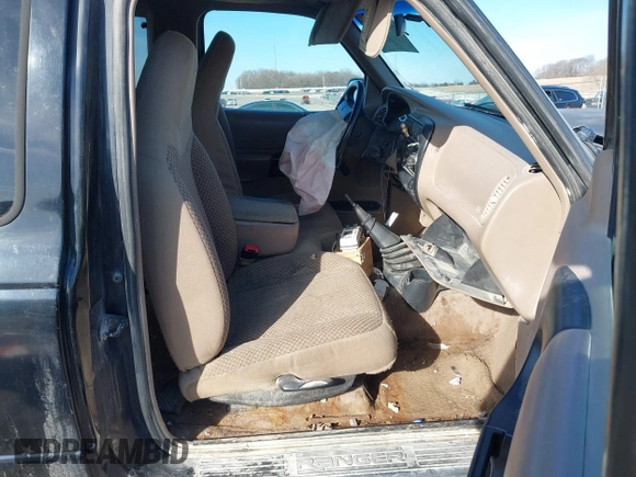 1999 Ford Ranger XL with VIN 1FTZR15V1XPA38040, listed as a IAAI auction lot 41762424 with 208,473 mi miles. Bid and sale history available at carsss.com. Image 5.