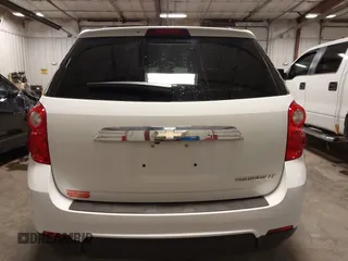 2013 Chevrolet Equinox LT z VIN 1GNALPEK5DZ126328, wystawiony jako IAAI lot #41908095 z przebiegiem 60 654 mil mil oraz . Historia ofert i sprzedaży dostępna na DreamBid. Obrazek 17.