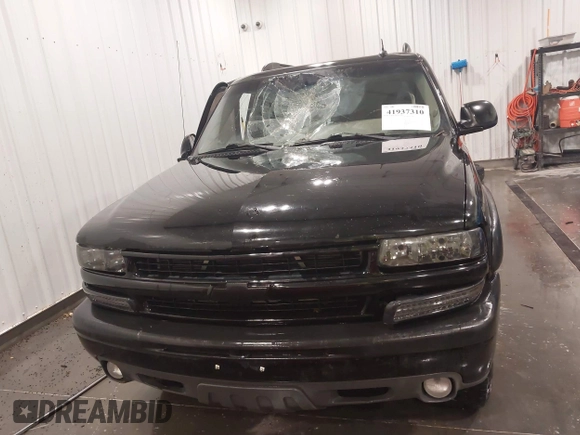 2003 Chevrolet Suburban Z71 with VIN 3GNFK16Z33G275630, listed as a IAAI auction lot 41937310 with 224,207 mi miles. Bid and sale history available at carsss.com. Image 13.