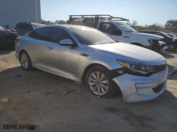 2017 Kia Optima EX with VIN 5XXGU4L32HG127102, listed as a Copart auction lot 43440034 with 94,784 mi miles and Salvage Title. Bid and sale history available at carsss.com. Image 4.