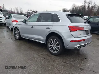 2023 Audi SQ5 Premium Plus z VIN WA1B4AFY9P2195394, wystawiony jako IAAI lot #41855818 z przebiegiem 25 946 mil mil oraz . Historia ofert i sprzedaży dostępna na DreamBid. Obrazek 3.