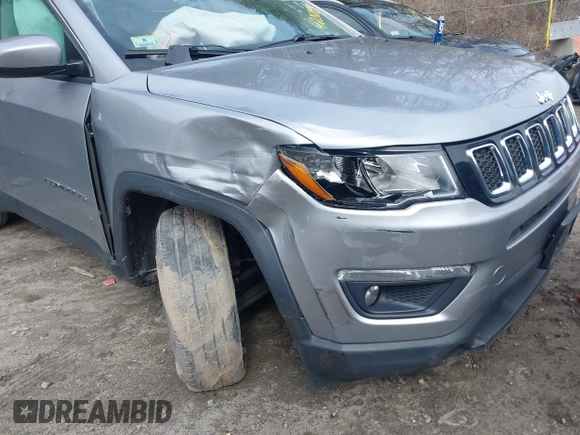 2018 Jeep Compass Altitude with VIN 3C4NJDBB1JT435428, listed as a IAAI auction lot 42050993 with 114,328 mi miles and . Bid and sale history available at DreamBid. Image 6.