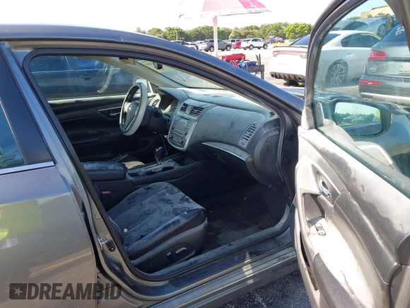 2018 Nissan Altima SR with VIN 1N4AL3APXJC170428, listed as a IAAI auction lot 40355309 with Not Provided miles and . Bid and sale history available at carsss.com. Image 5.