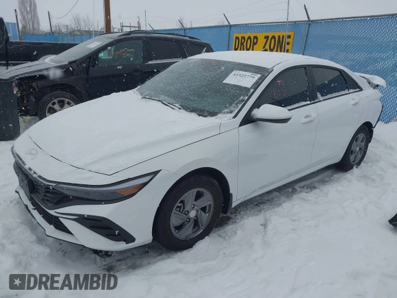 2024 Hyundai Elantra SE with VIN KMHLL4DG1RU764086, listed as a IAAI auction lot 41525779 with 4,261 mi miles and . Bid and sale history available at DreamBid. Image 18.