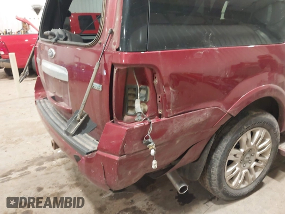 2014 Ford Expedition Max Limited с VIN 1FMJK2A5XEEF30132, выставлен на аукционе IAAI как лот 41311996 с пробегом 174 307 миль миль и . История ставок и продаж доступна на DreamBid. Изображение 6.