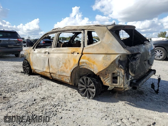 2018 Volkswagen Tiguan SEL with VIN 3VV3B7AX2JM211339, listed as a Copart auction lot 56004205 with Not provided miles and Non repairable. Bid and sale history available at DreamBid. Image 2.