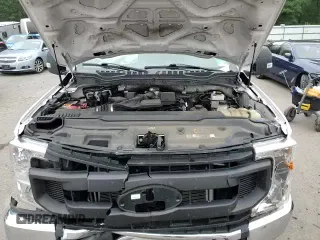 2022 Ford F-250 XL z VIN 1FT7X2B68NEE31039, wystawiony jako Copart lot #61174615 z przebiegiem 126 064 mil mil oraz Szkoda całkowita • Salvage title. Historia ofert i sprzedaży dostępna na DreamBid. Obrazek 13.