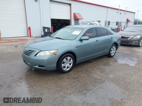 2007 Toyota Camry CE with VIN 4T1BE46KX7U651838, listed as a IAAI auction lot 41660130 with 191,619 mi miles. Bid and sale history available at carsss.com. Image 2.