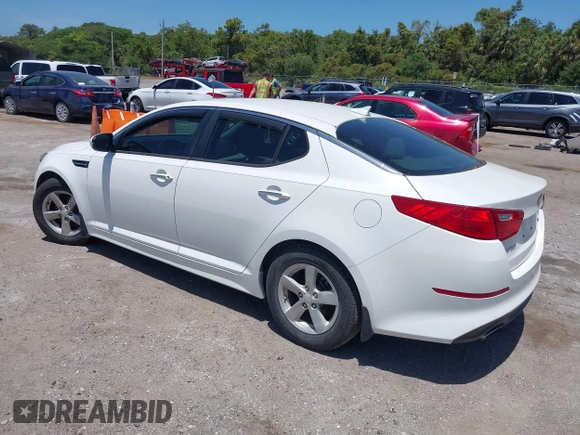 2015 Kia Optima LX z VIN KNAGM4A79F5530434, wystawiony jako IAAI lot #42145100 z przebiegiem 171 477 mil mil oraz . Historia ofert i sprzedaży dostępna na DreamBid. Obrazek 3.