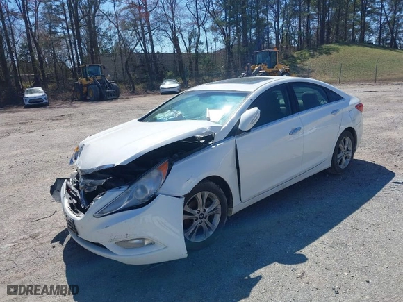 2013 Hyundai Sonata SE with VIN 5NPEC4ACXDH804800, listed as a IAAI auction lot 41794683 with 173,804 mi miles. Bid and sale history available at carsss.com. Image 2.