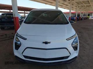2023 Chevrolet Bolt EV 1LT z VIN 1G1FW6S0XP4112907, wystawiony jako IAAI lot #42250871 z przebiegiem 25 219 mil mil oraz . Historia ofert i sprzedaży dostępna na DreamBid. Obrazek 12.