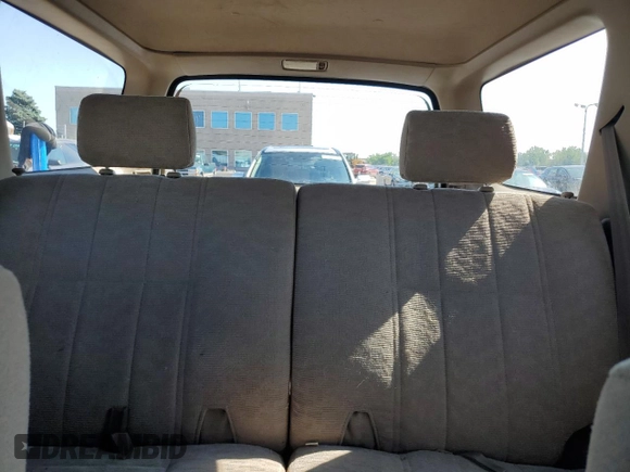 1999 Toyota 4Runner z VIN JT3HM84R7X0035003, wystawiony jako Copart lot #60071745 z przebiegiem 266 385 mil mil oraz Szkoda całkowita • Salvage title. Historia ofert i sprzedaży dostępna na DreamBid. Obrazek 10.