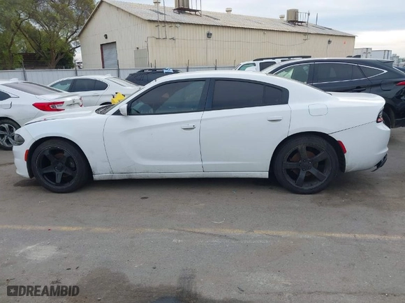 2015 Dodge Charger SXT with VIN 2C3CDXHG3FH824384, listed as a IAAI auction lot 41820922 with NaN miles. Bid and sale history available at carsss.com. Image 14.