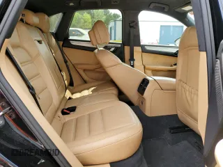 2017 Porsche Macan Turbo с VIN WP1AF2A57HLB60670, выставлен на аукционе Copart как лот 49687025 с пробегом 82 265 миль миль и Списание • Salvage title. История ставок и продаж доступна на DreamBid. Изображение 11.