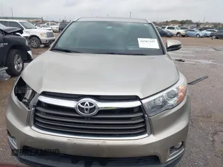2015 Toyota Highlander Limited z VIN 5TDYKRFH9FS052053, wystawiony jako IAAI lot #41567437 z przebiegiem 42 464 mil mil oraz . Historia ofert i sprzedaży dostępna na DreamBid. Obrazek 6.
