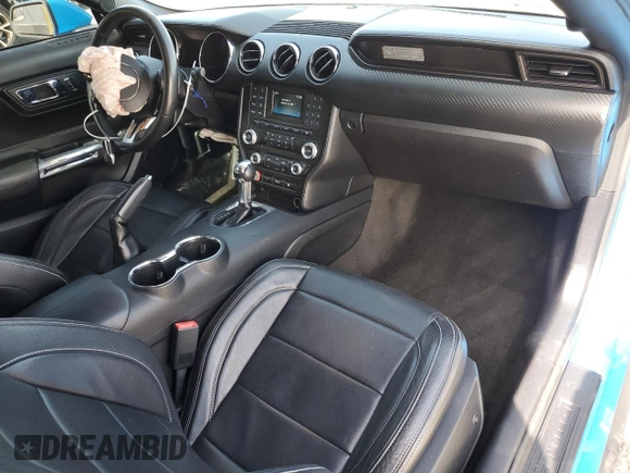 2017 Ford Mustang V6 z VIN 1FATP8EM1H5257093, wystawiony jako Copart lot #45514585 z przebiegiem 74 741 mil mil oraz Szkoda całkowita • Salvage title. Historia ofert i sprzedaży dostępna na DreamBid. Obrazek 8.