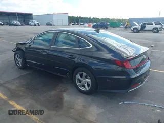 2022 Hyundai Sonata SE z VIN 5NPEG4JA8NH149962, wystawiony jako IAAI lot #42281738 z przebiegiem 59 867 mil mil oraz . Historia ofert i sprzedaży dostępna na DreamBid. Obrazek 3.