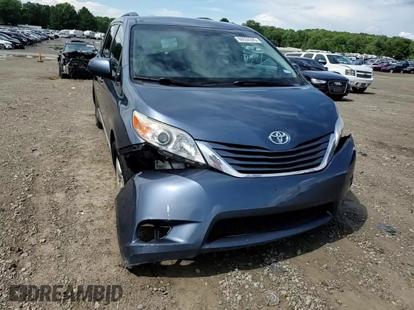 2017 Toyota Sienna LE Auto Access Seat with VIN 5TDKZ3DC5HS782583, listed as a Copart auction lot 60624395 with 171,311 mi miles and Salvage title. Bid and sale history available at DreamBid. Image 14.