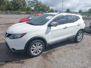 2017 Nissan Rogue SV z VIN JN1BJ1CP7HW007270, wystawiony jako IAAI lot #41908931 z przebiegiem 94 373 mil mil oraz . Historia ofert i sprzedaży dostępna na DreamBid. Obrazek 18.