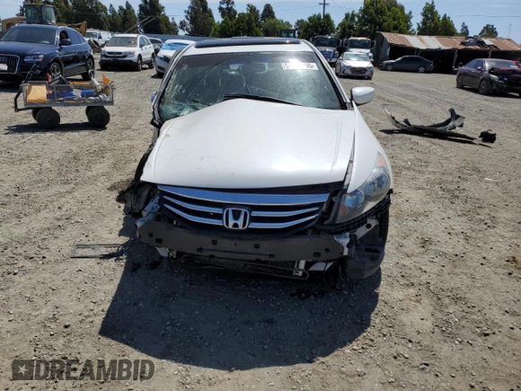 2011 Honda Accord EX-L z VIN 1HGCP3F84BA028356, wystawiony jako Copart lot #57917095 z przebiegiem 162 179 mil mil oraz Szkoda całkowita • Salvage title. Historia ofert i sprzedaży dostępna na DreamBid. Obrazek 5.