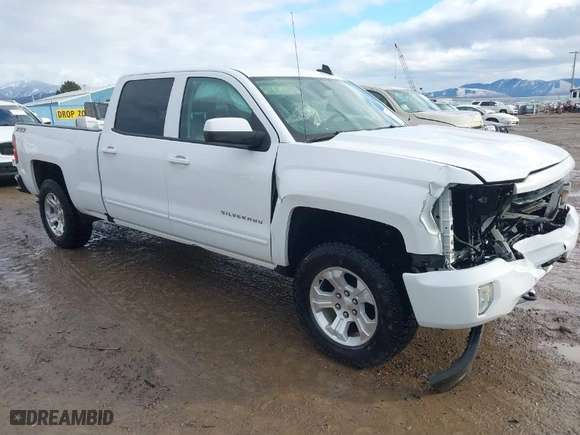 2016 Chevrolet Silverado 1500 LT with VIN 3GCUKREC4GG268073, listed as a IAAI auction lot 41201254 with NaN miles. Bid and sale history available at carsss.com. Image 1.