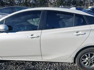 2016 Toyota Prius Four z VIN JTDKARFU8G3502915, wystawiony jako IAAI lot #41267499 z przebiegiem 110 002 mil mil oraz . Historia ofert i sprzedaży dostępna na DreamBid. Obrazek 14.