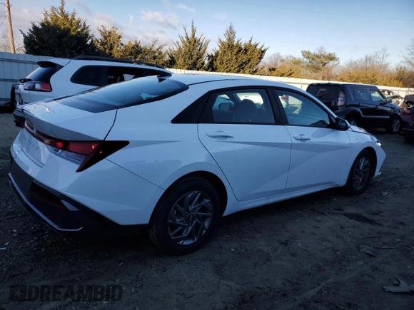 2024 Hyundai Elantra SEL with VIN KMHLM4DGXRU815811, listed as a Copart auction lot 82855944 with 4,025 mi miles and Salvage Title. Bid and sale history available at carsss.com. Image 3.