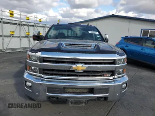 2018 Chevrolet Silverado 3500HD LTZ with VIN 1GC4K0EY8JF243127, listed as a Copart auction lot 74387034 with 98,634 mi miles and Salvage Title. Bid and sale history available at carsss.com. Image 5.