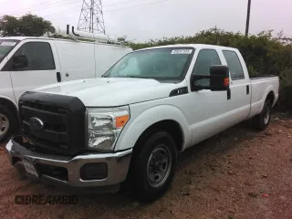 2015 Ford F-250 XL z VIN 1FT7W2A67FED48997, wystawiony jako Copart lot #89247355 z przebiegiem 291 467 mil mil oraz Szkoda całkowita • Salvage title. Historia ofert i sprzedaży dostępna na DreamBid. Obrazek 1.