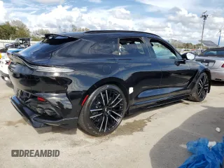 2023 Aston Martin DBX 707 z VIN SD7VUJBW5PTV08541, wystawiony jako Copart lot #78888544 z przebiegiem Nie podano mil oraz Nie do naprawy. Historia ofert i sprzedaży dostępna na DreamBid. Obrazek 3.