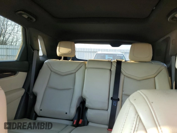 2017 Cadillac XT5 Luxury AWD z VIN 1GYKNDRS2HZ122057, wystawiony jako Copart lot #41686825 z przebiegiem 136 844 mil mil oraz Szkody całkowita. Historia ofert i sprzedaży dostępna na DreamBid. Obrazek 10.