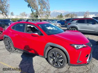 2019 Lexus UX with VIN JTHY3JBH6K2000559, listed as a IAAI auction lot 41334946 with 59,134 mi miles. Bid and sale history available at carsss.com. Image 1.